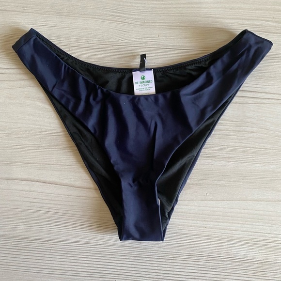 J. Crew NWT Women’s Curved Waist Cheeky Bikini Bottom Navy 50 UPF Protection NEW - Picture 1 of 5